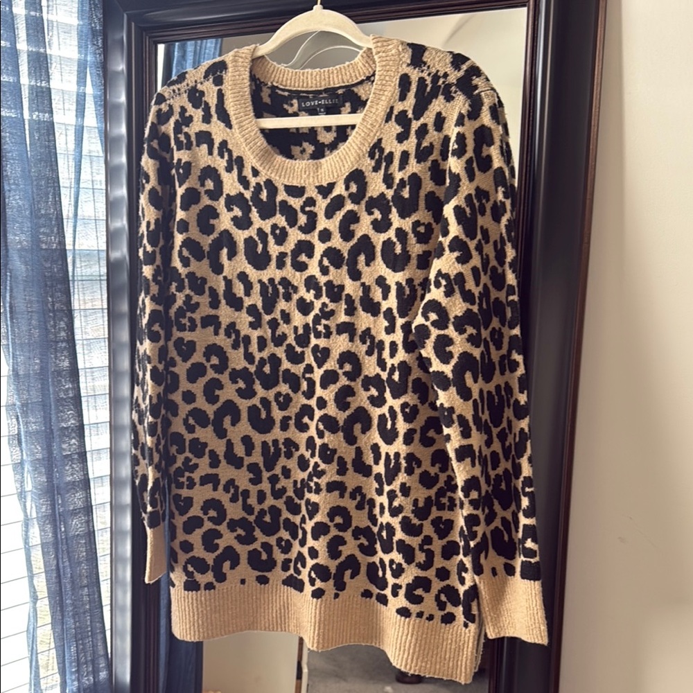 Love Ellie from Stirchfix  Leopard Print Crew Neck Sweater in Black and Tan